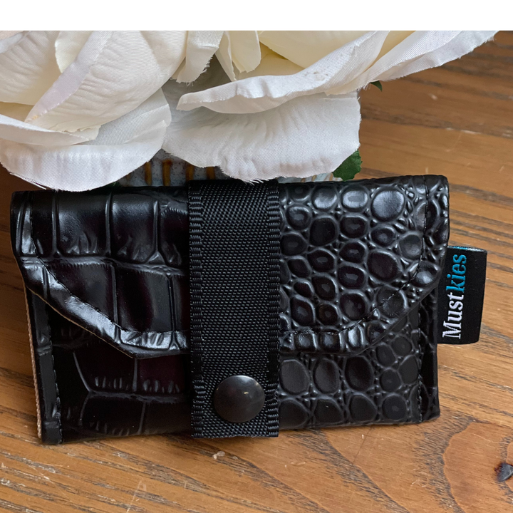 ALI |  Flap Wallet - Card Case