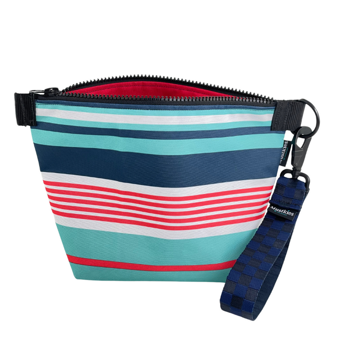 Own a boat? Need the perfect bag that is waterproof and functionalble? Here it is. Mustkies Voyage Clutch. Handmade in an outdoor waterproof canvas.