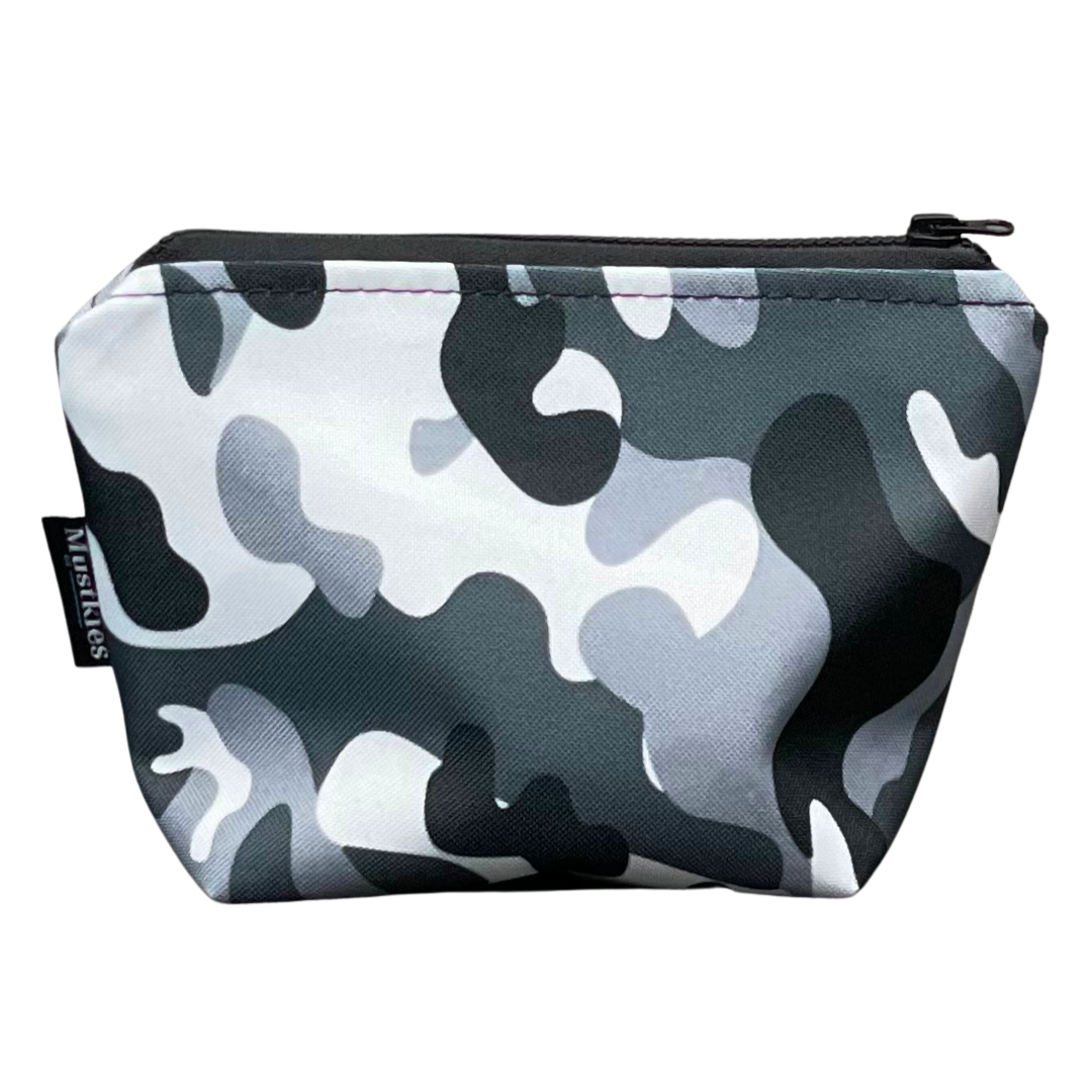 Muskties AMI Make-up bag. Handcrafted in waterproof canvas and finished with a black zipper to secure your make-up/cosmetics. Available in 6 color options and two sizes. Gray Camouflage with Charcoal Lining, Green Camouflage with Army Green Lining, Blush with Gray Camouflage Lining and Black with Gray Camouflage Lining, Teal and Yellow with Charchoal Lining. 7"Lx3"Wx10"H & 5Lx3Wx5.5H